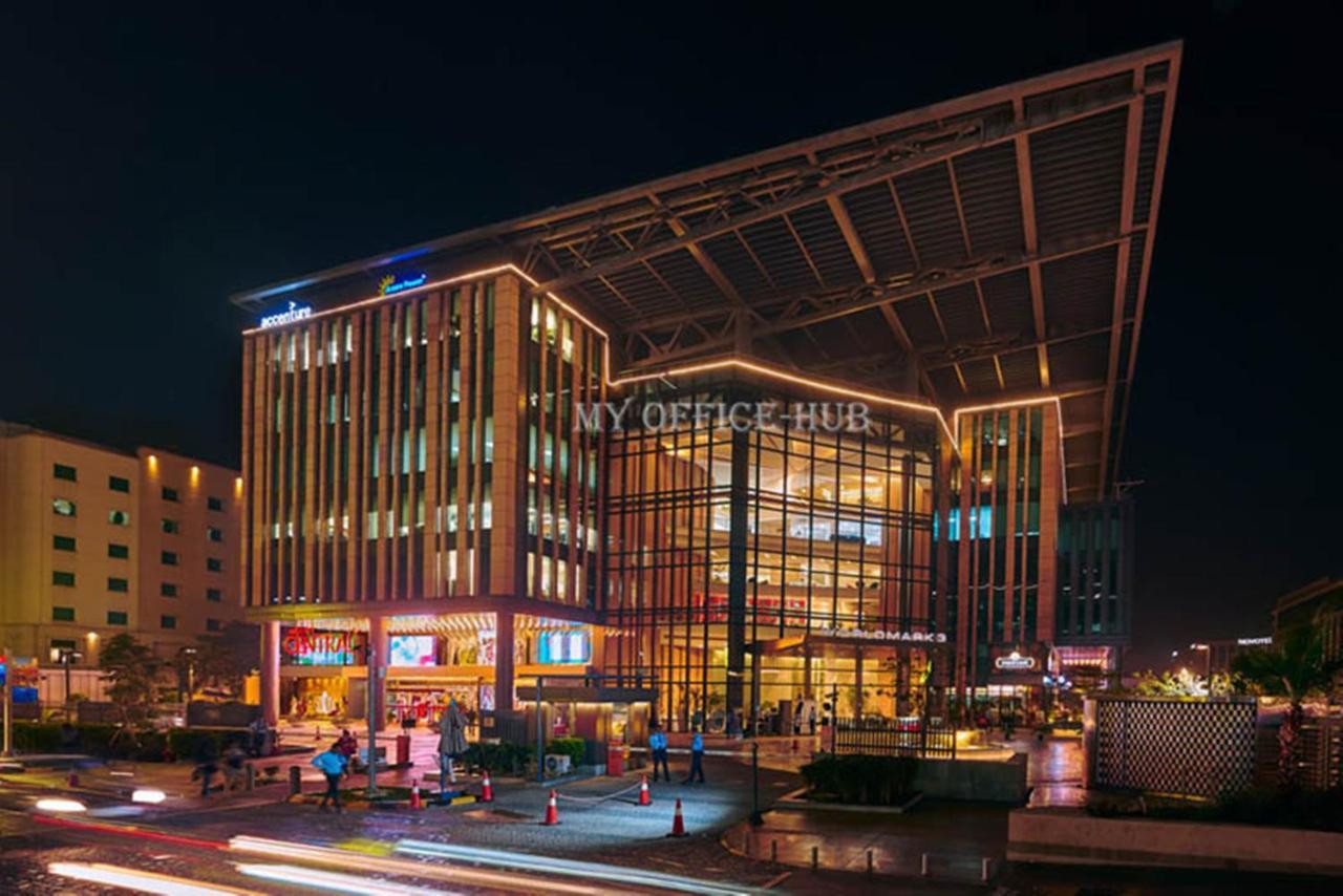 Hotel Golden Bliss At New Delhi International Airport Exterior foto